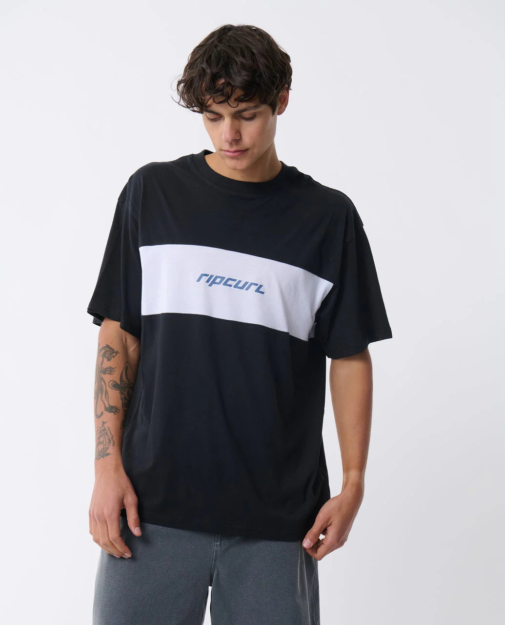RIP CURL UNDERTOW LOOSE TEE MENS T SHIRT BLACK WHITE