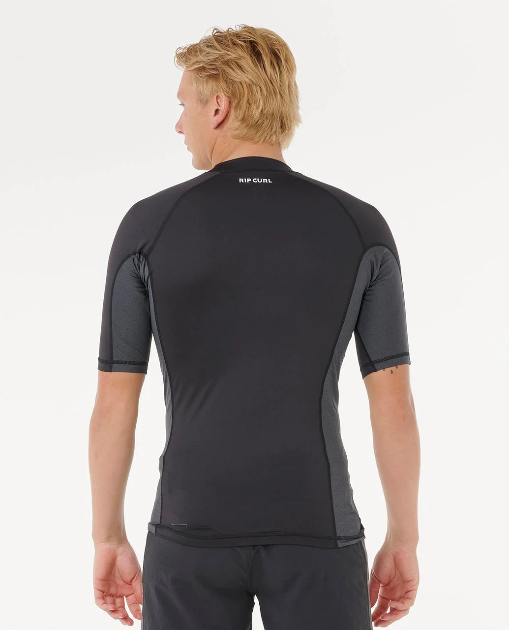 RIP CURL WAVES ICON UPF PERFORMANCE SHORT SLEEVE RASH VEST – BLACK