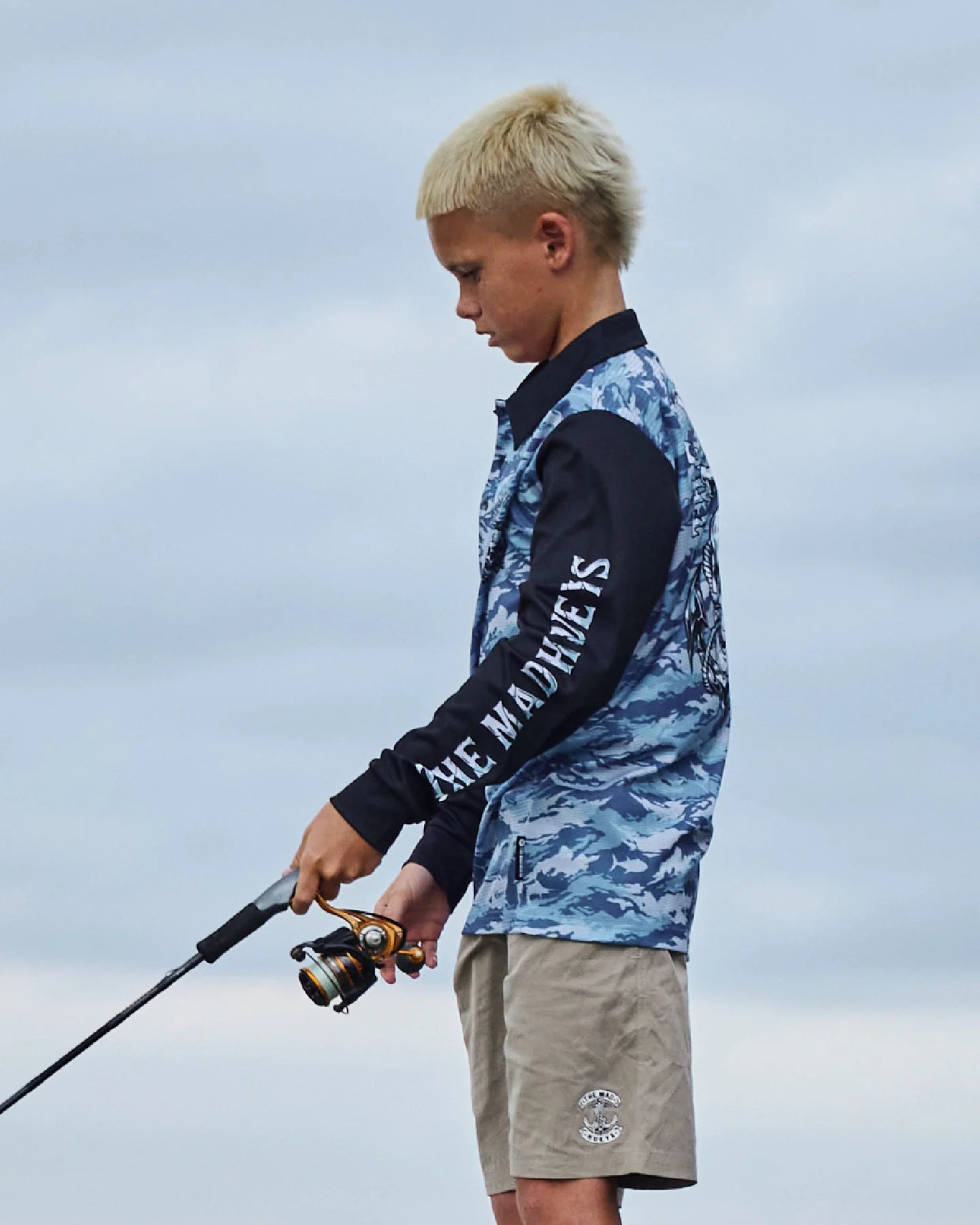 MAD HUEYS ROPE SKULL ANCHOR YOUTH UPF 50+ FISHING JERSEY STEEL BLUE