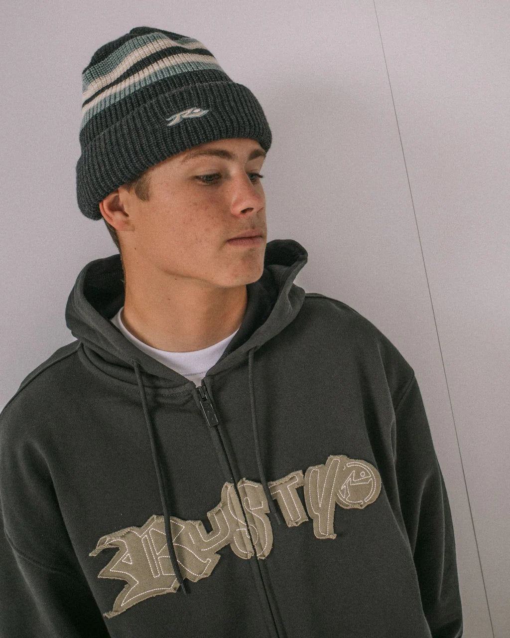 RUSTY BIG RED BEANIE UNISEX KNIT BEANIE CARBON