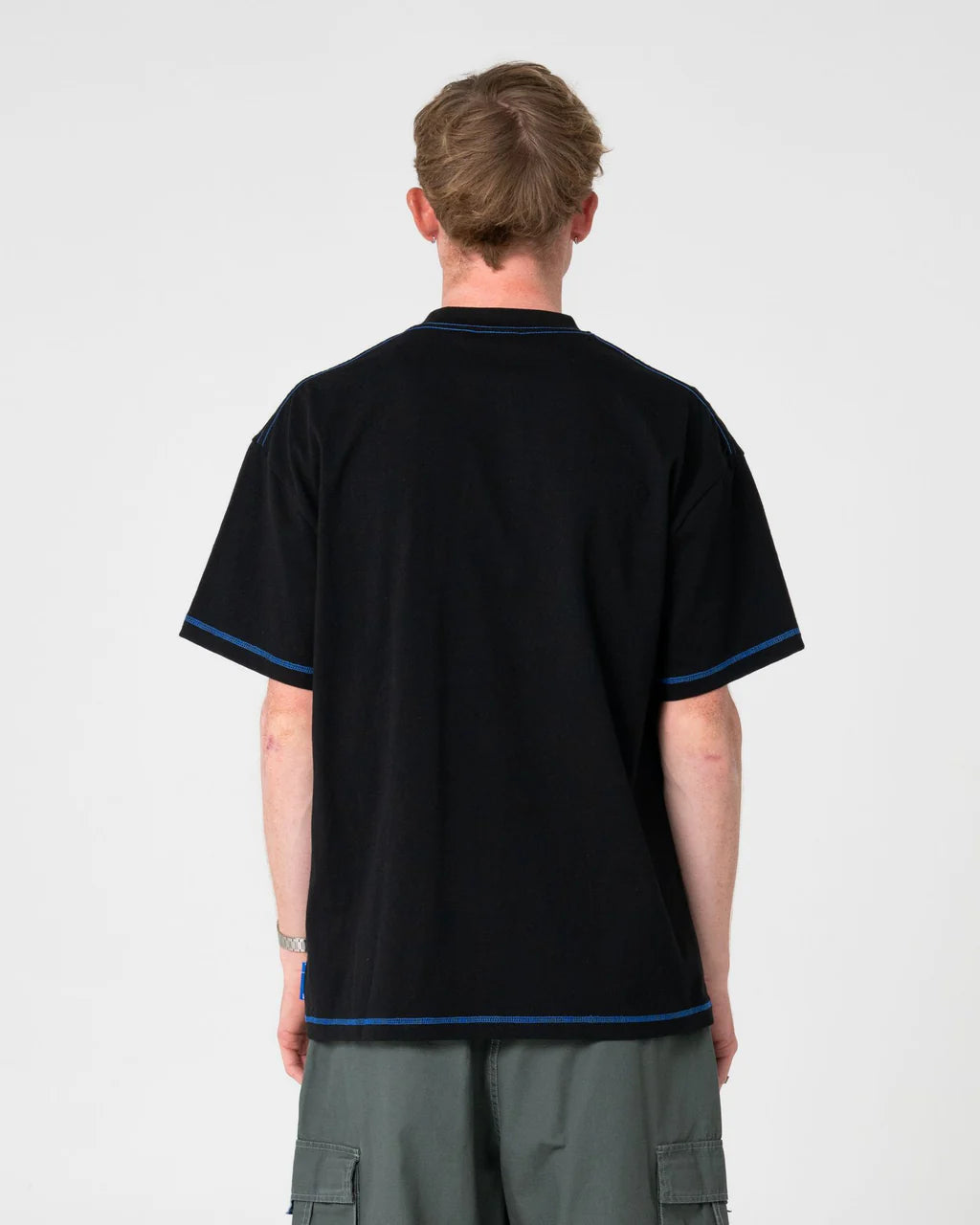 RUSTY BUS DOWN GRAPHIC TEE – BLACK