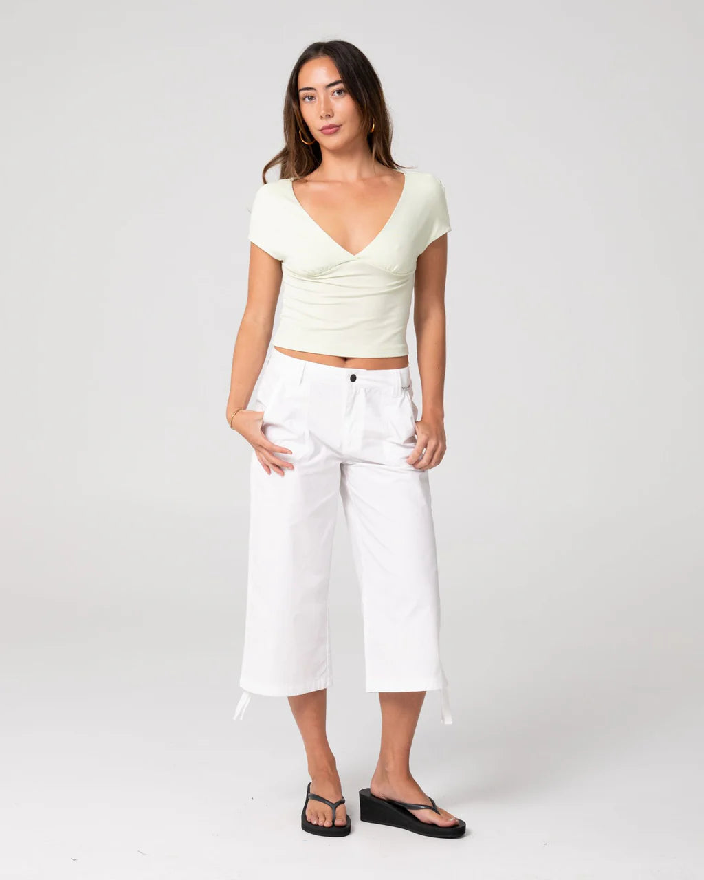 RUSTY CAMERON LOW RISE RELAXED CAPRI PANT – WHITE
