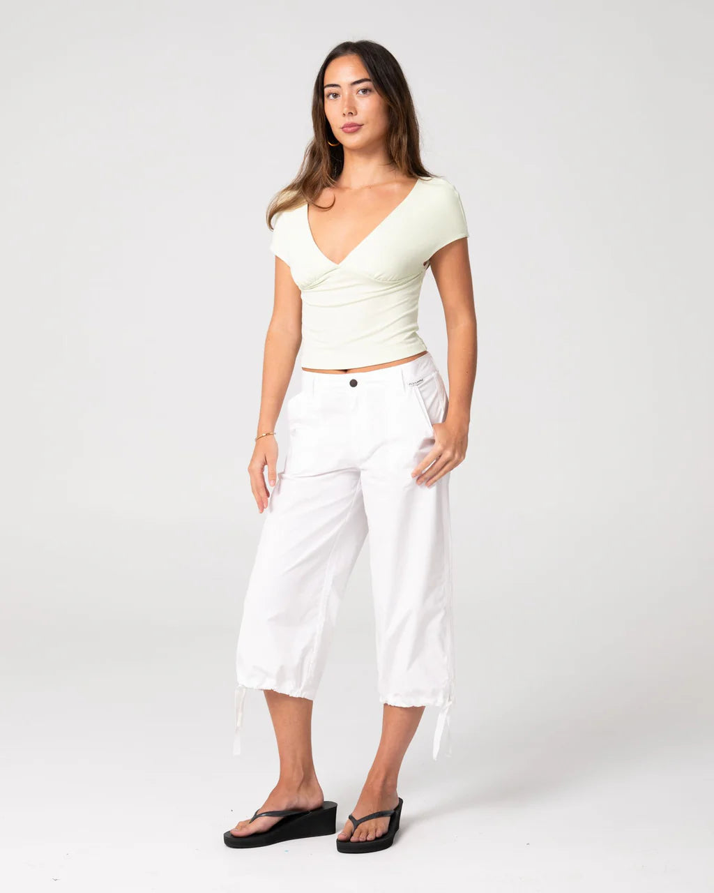 RUSTY CAMERON LOW RISE RELAXED CAPRI PANT – WHITE