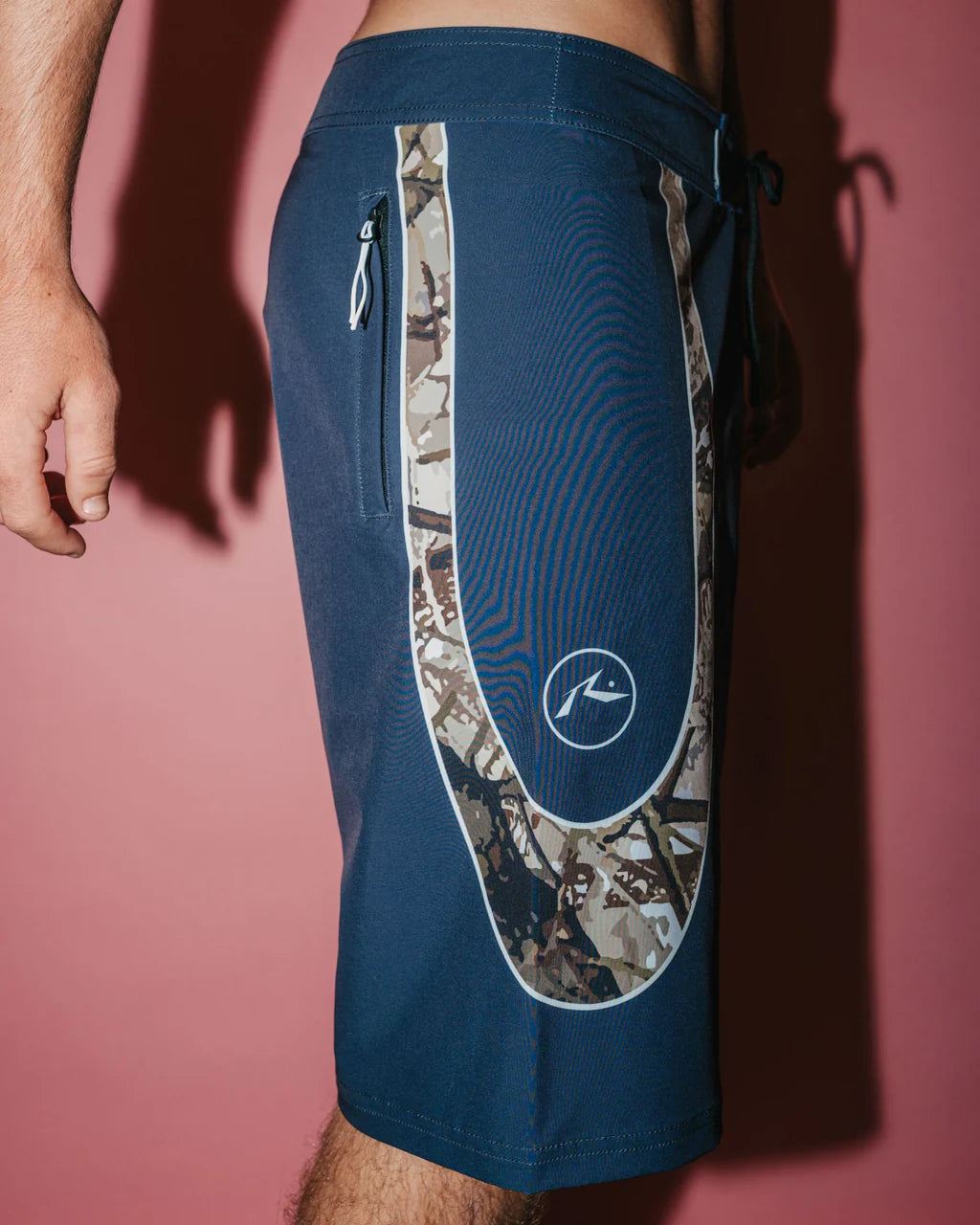 RUSTY CHARGER BAGGY BOARDSHORT – MENS 90S STYLE RELAXED SURF SHORT COAL