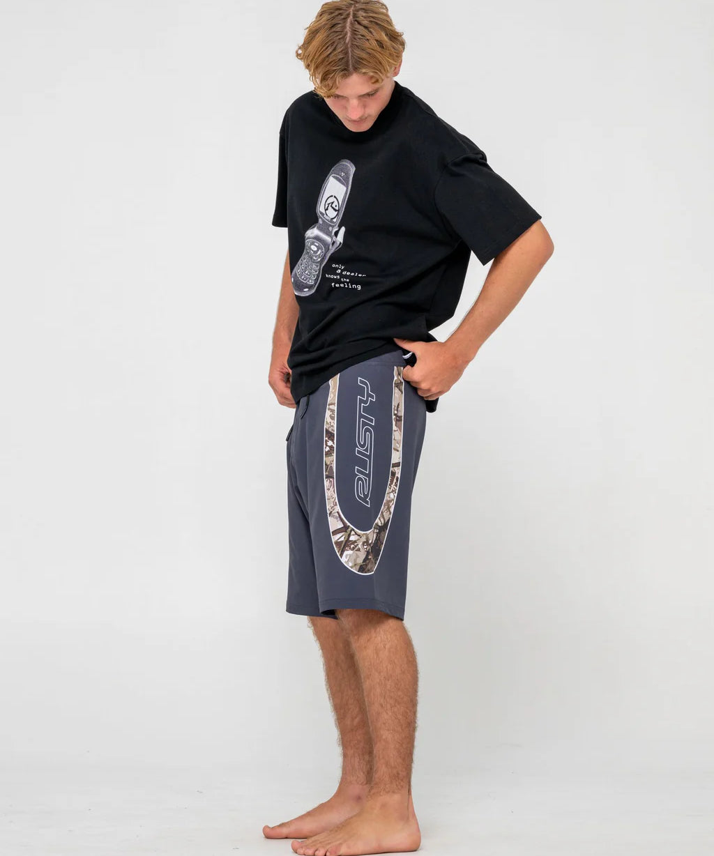 rusty-charger-baggy-boardshort-coal-bodhi-surf.webp