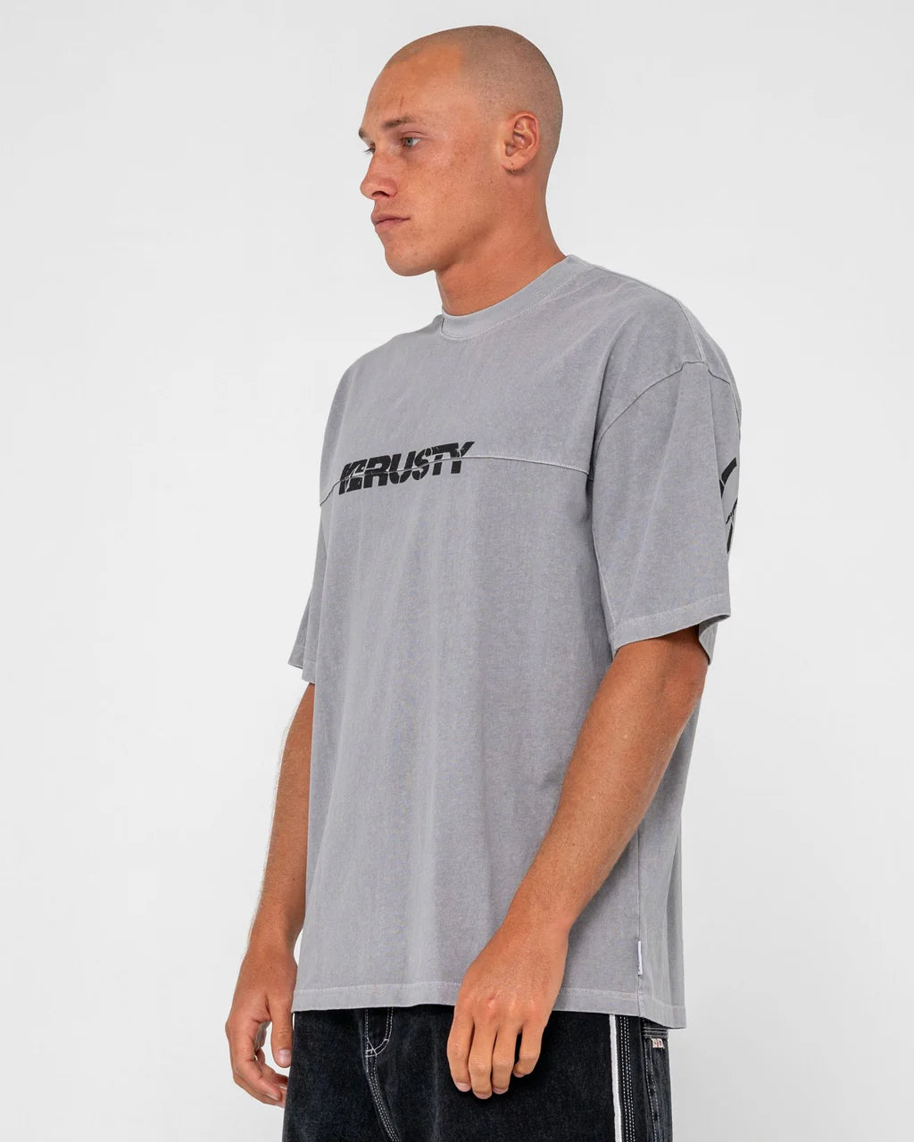 RUSTY COMMANDER GRAPHIC TEE – MENS COTTON SURF STREET LOGO T-SHIRT ULTIMATE GREY
