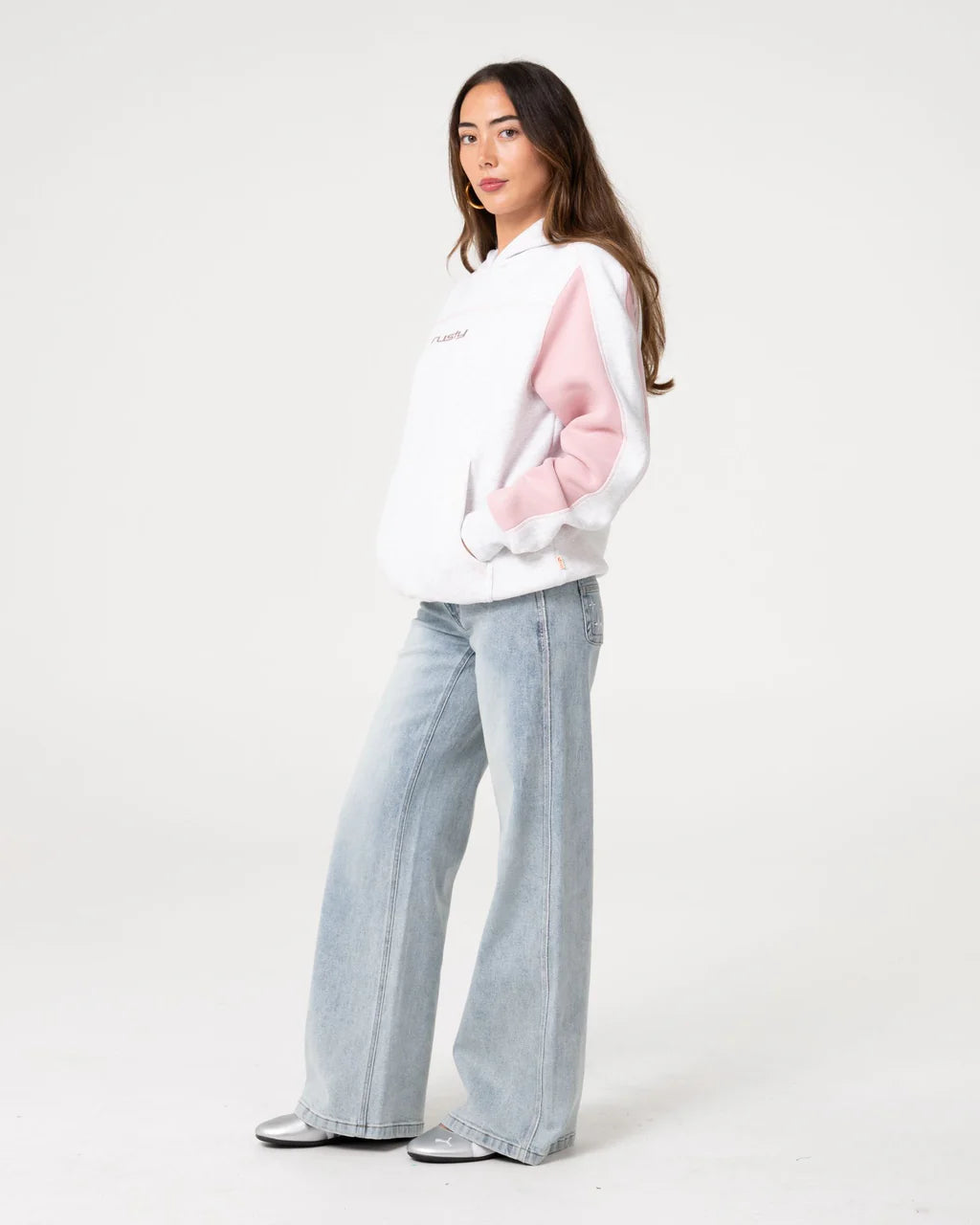 RUSTY CYBERWAVES OVERSIZED FLEECE HOODIE – ECRU MARLE / PINK