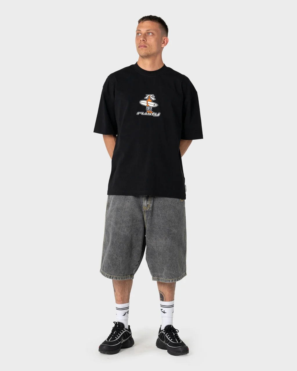 RUSTY DR. DOT GRAPHIC TEE – BLACK
