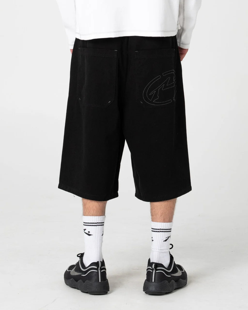 RUSTY ENIGMA PLEATED SHORT – BLACK