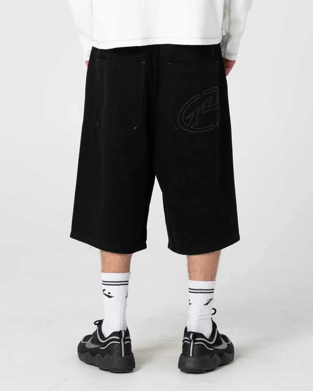 RUSTY ENIGMA PLEATED SHORT – BLACK