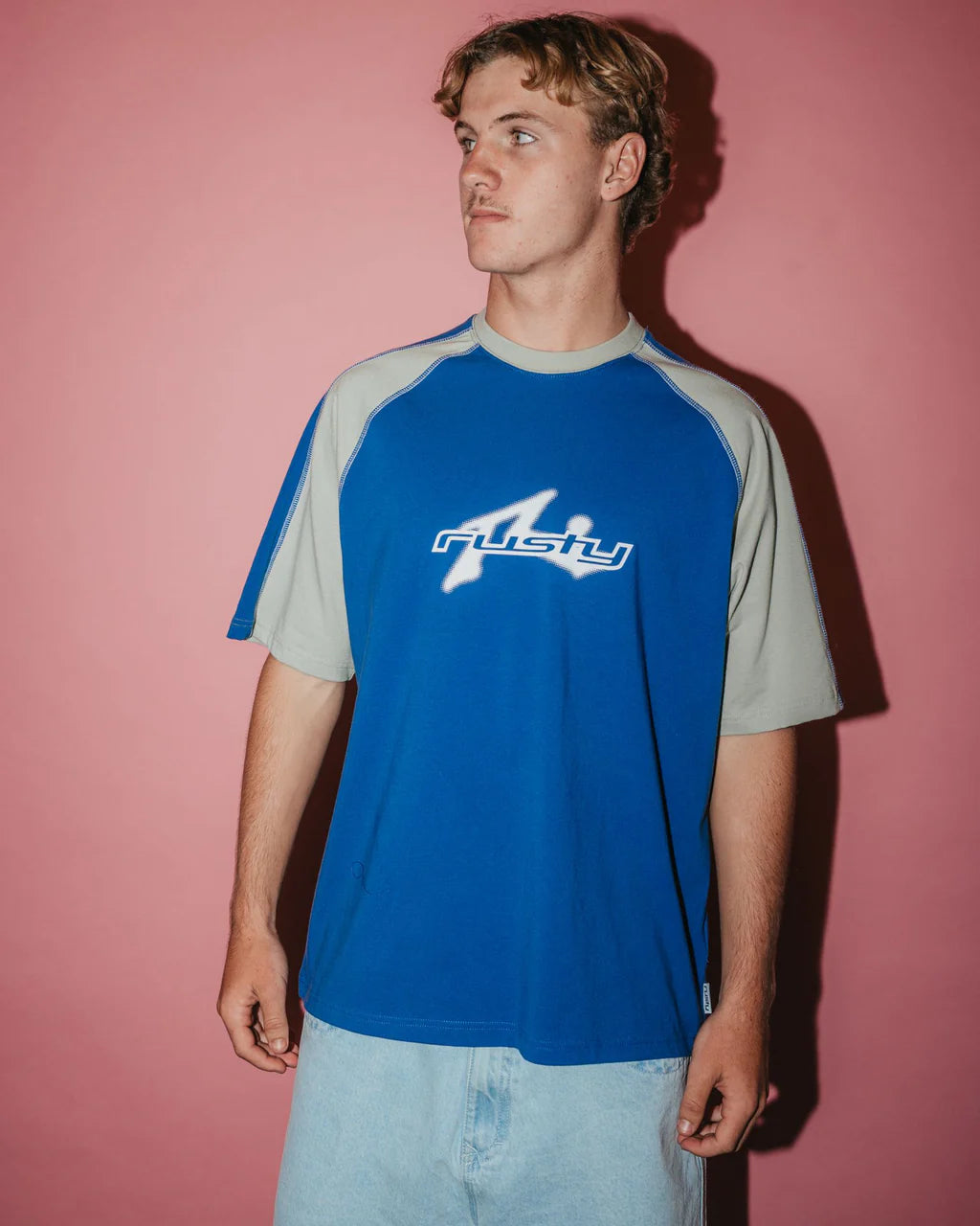 RUSTY FADE-R PANEL GRAPHIC TEE – MENS RETRO TWO TONE SURF T-SHIRT ATLANTIC BLUE