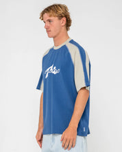 RUSTY FADE-R PANEL GRAPHIC TEE – MENS RETRO TWO TONE SURF T-SHIRT ATLANTIC BLUE