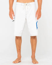 RUSTY FIXED COMPETITION REVOLUTION 23" BOARDSHORT – MENS PERFORMANCE SHORT WHITE