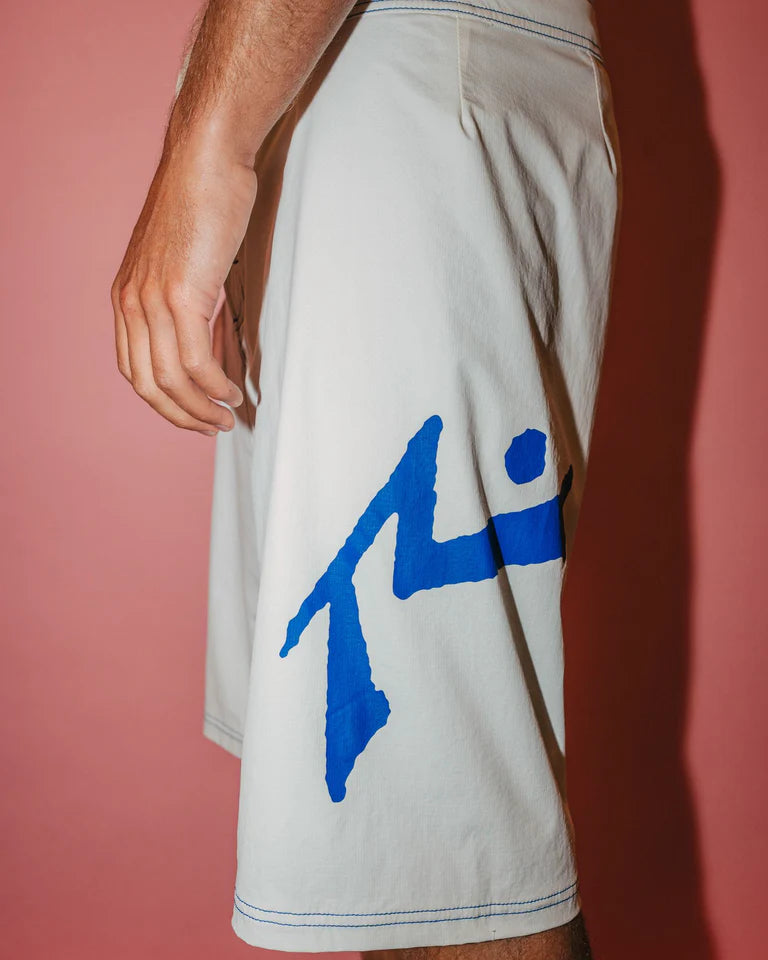 RUSTY FIXED COMPETITION REVOLUTION 23" BOARDSHORT – MENS PERFORMANCE SHORT WHITE