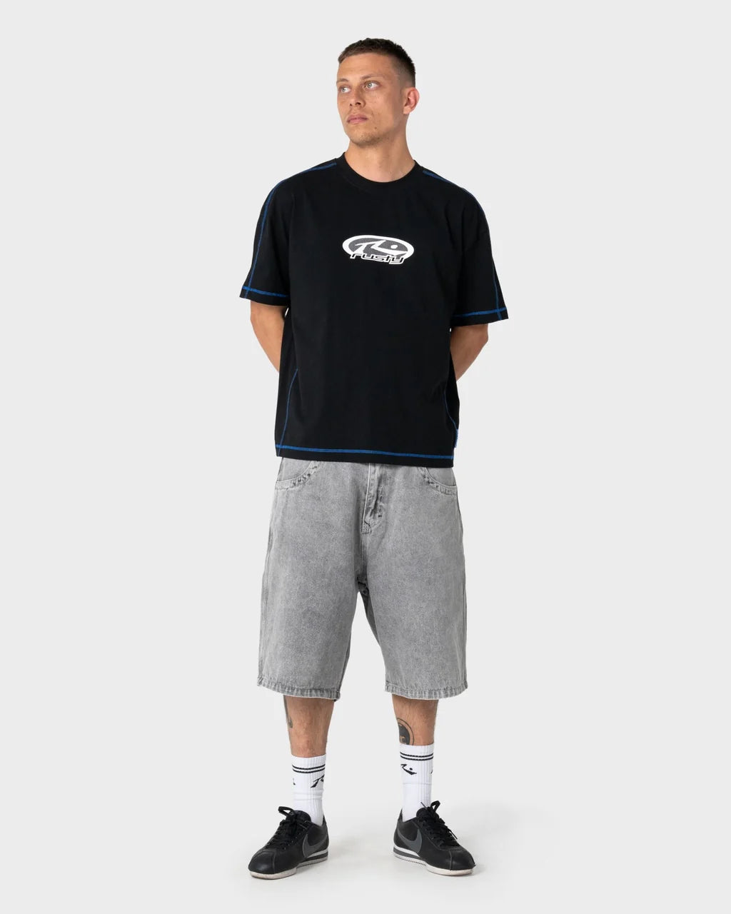 RUSTY GRIDLOCK GRAPHIC TEE – BLACK