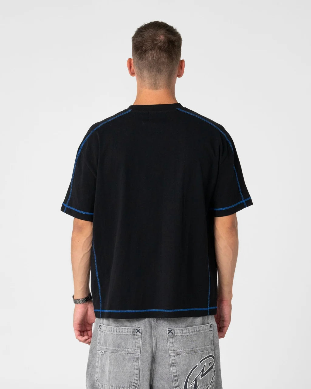 RUSTY GRIDLOCK GRAPHIC TEE – BLACK
