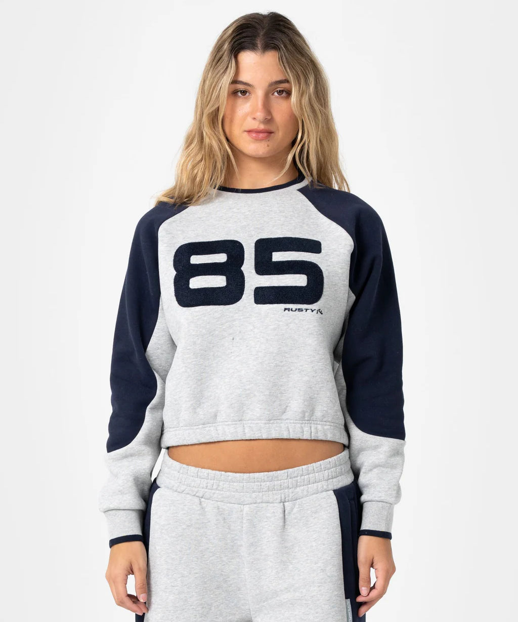 rusty-harvest-cropped-crew-fleece-grey-marle1.webp