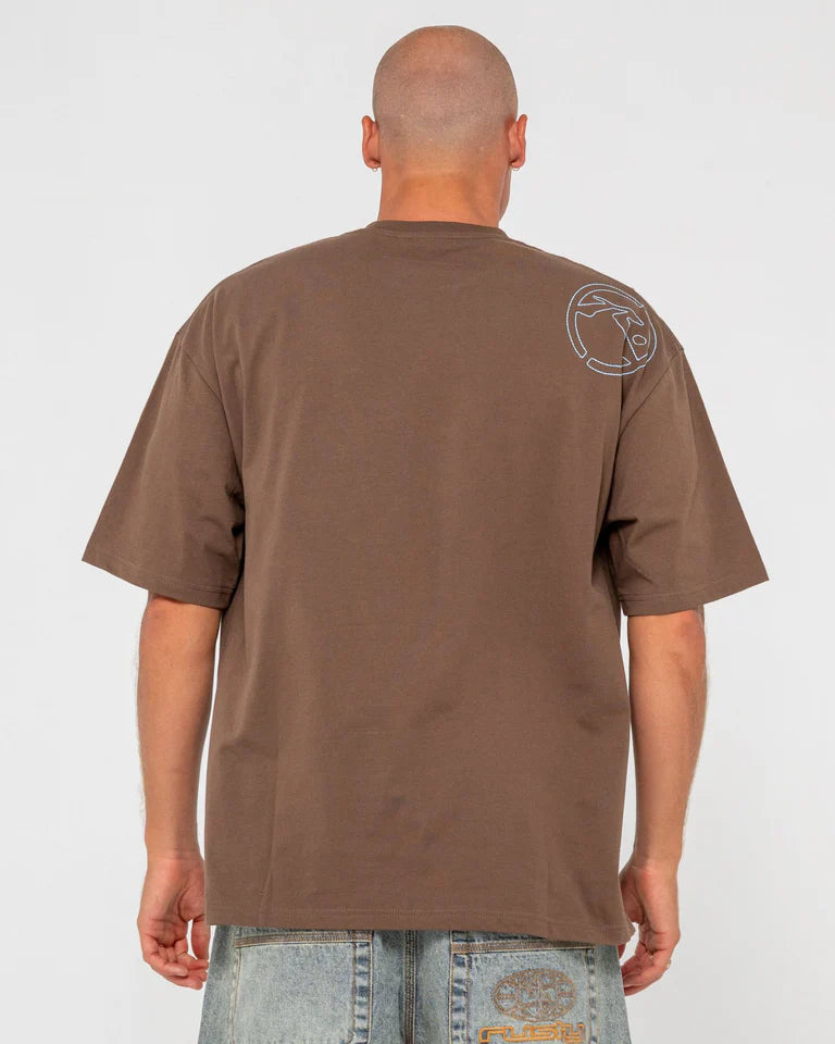 RUSTY HOODUS GRAPHIC TEE – MENS VINTAGE SURF LOGO TEE PINECONE