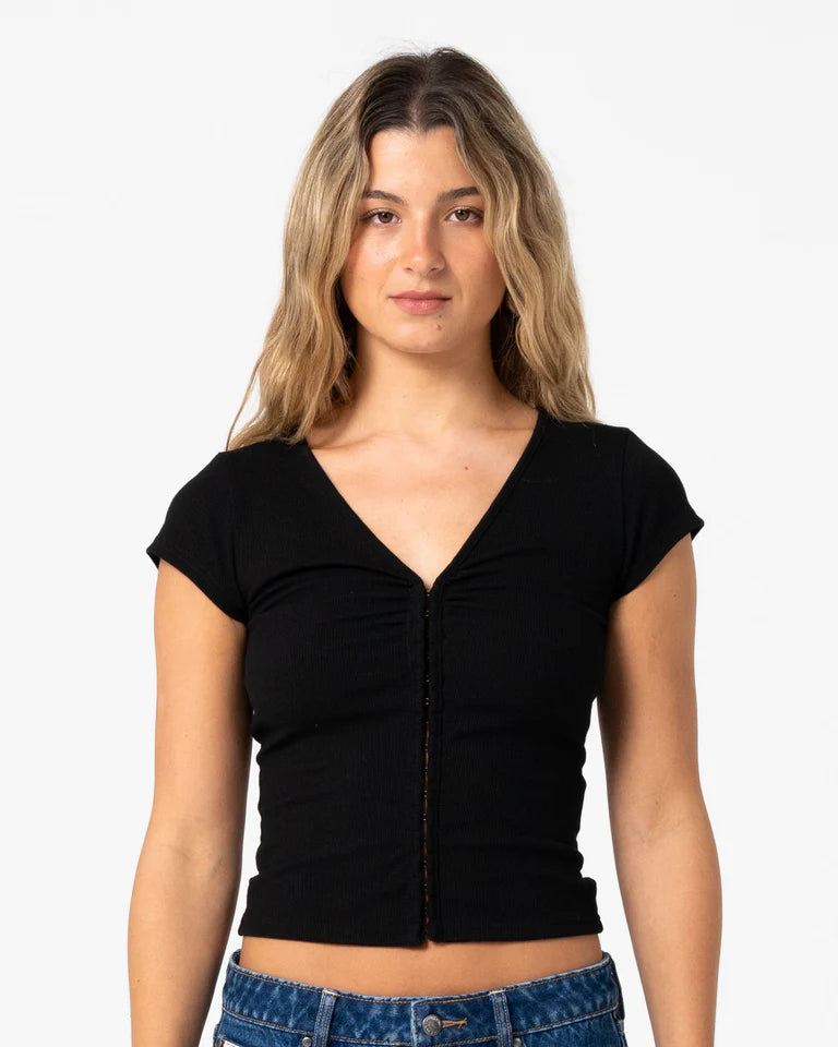 RUSTY IM HOOKED CAP SLEEVE FASHION TOP