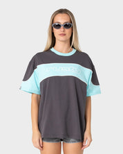 RUSTY KINETIC OVERSIZED GRAPHIC TEE – CARBON / AQUA