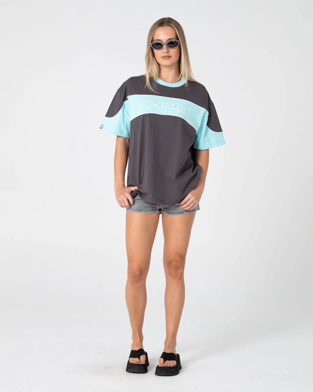 RUSTY KINETIC OVERSIZED GRAPHIC TEE – CARBON / AQUA