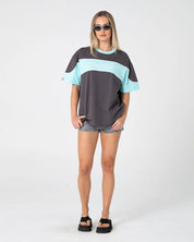 RUSTY KINETIC OVERSIZED GRAPHIC TEE – CARBON / AQUA