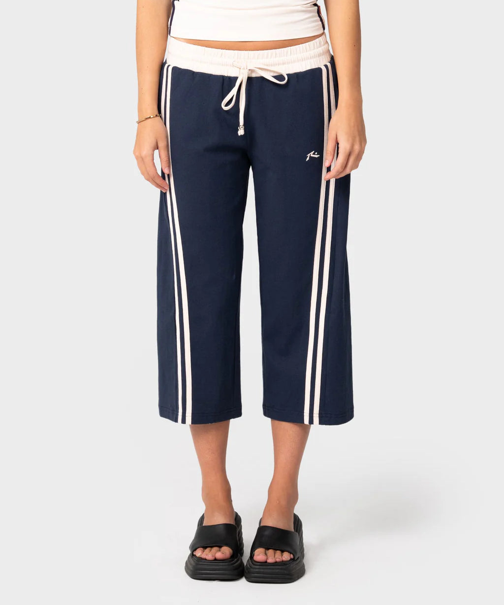 rusty-maneater-low-rise-capri-track-pant-navy-blue1.webp