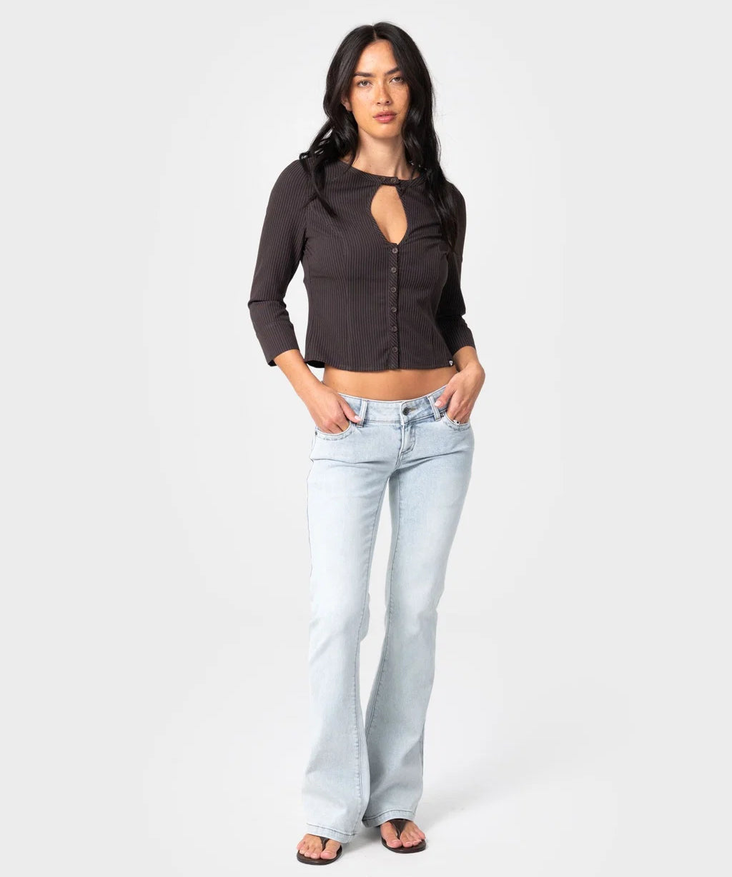 rusty-miss-woods-keyhole-shirt-java.webp