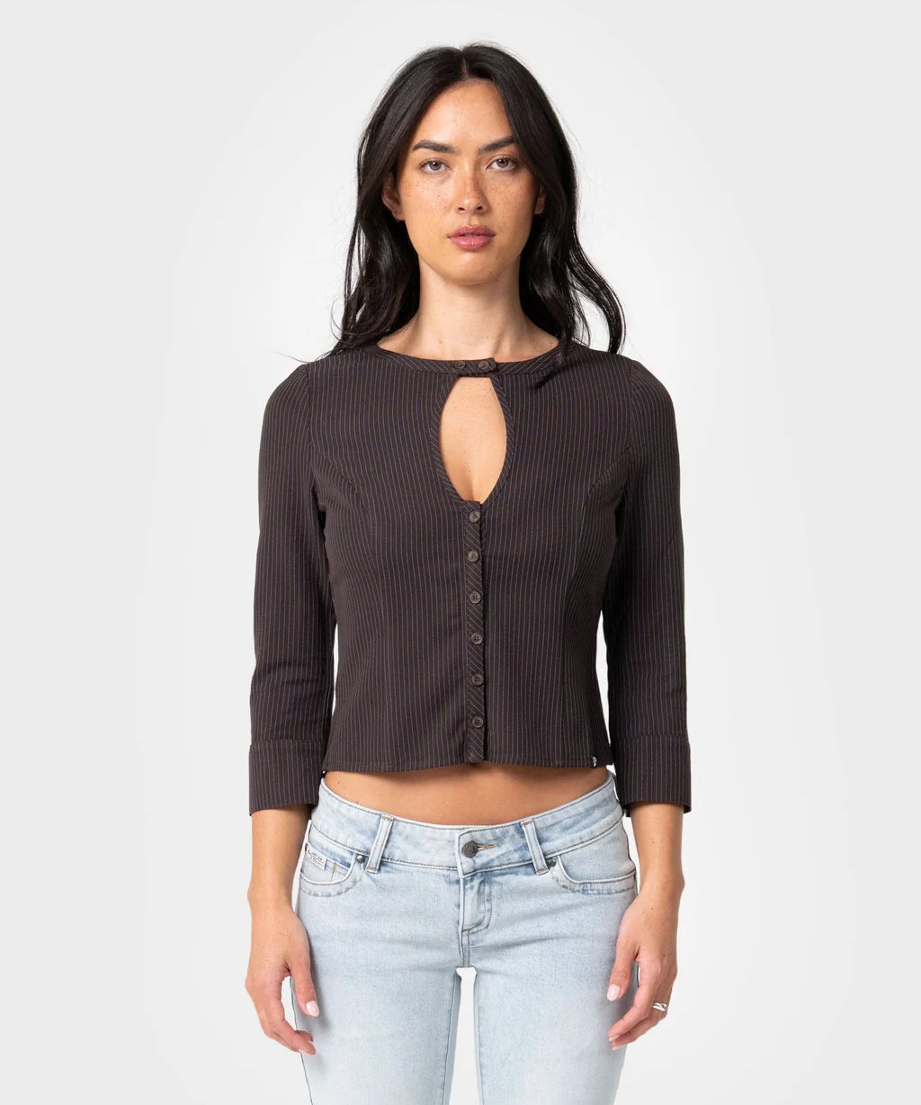 rusty-miss-woods-keyhole-shirt-java1.webp