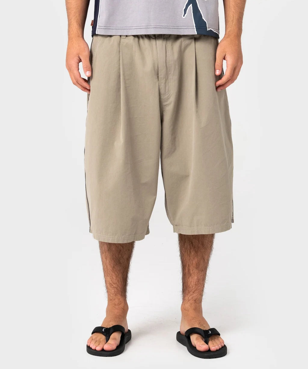 rusty-mista-ilavaline-baggy-short-putty2.webp