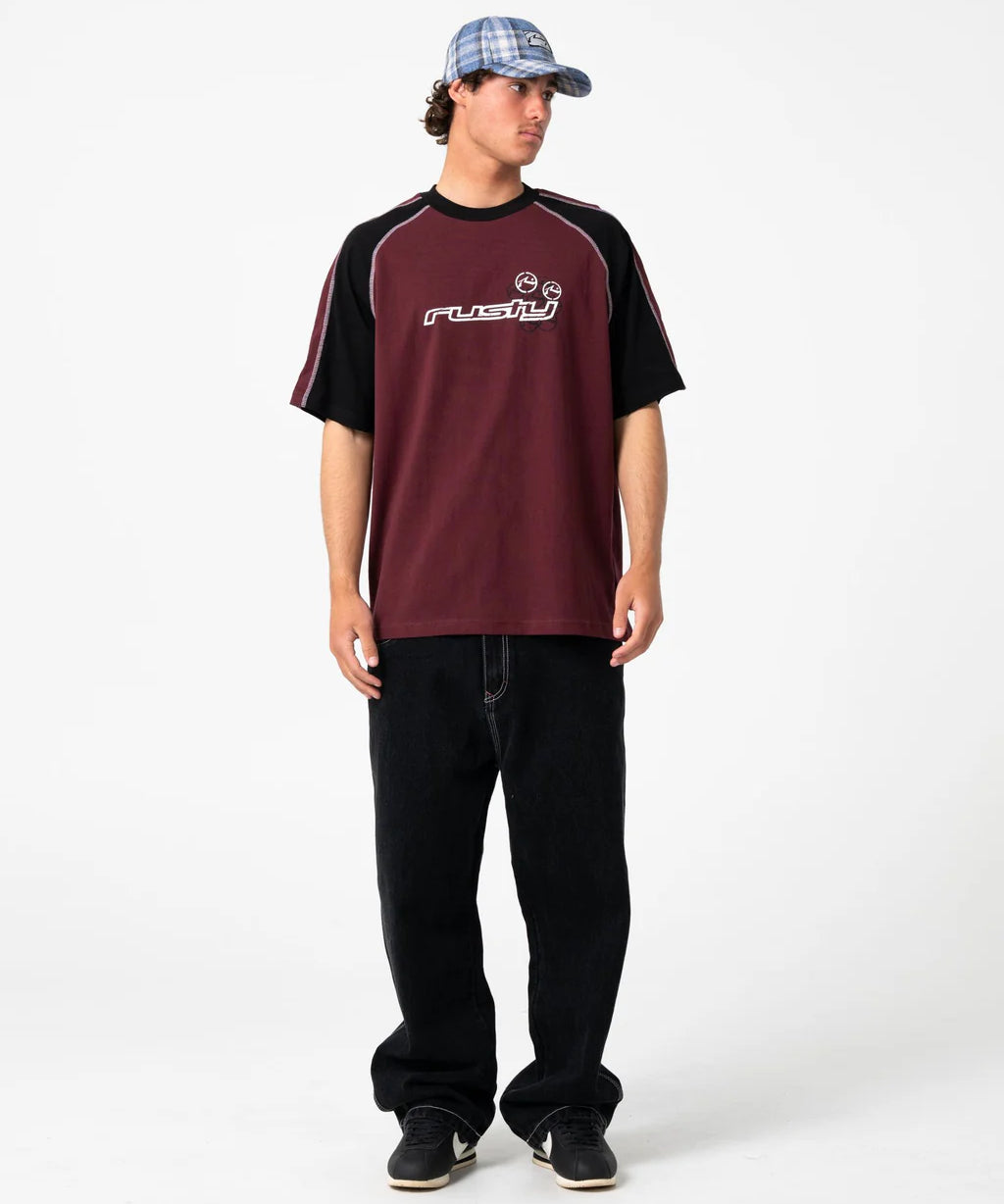 rusty-omac-graphic-oversized-tee-burgundy.webp