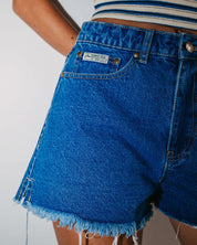 PENNY KICK FLARE DENIM SHORT