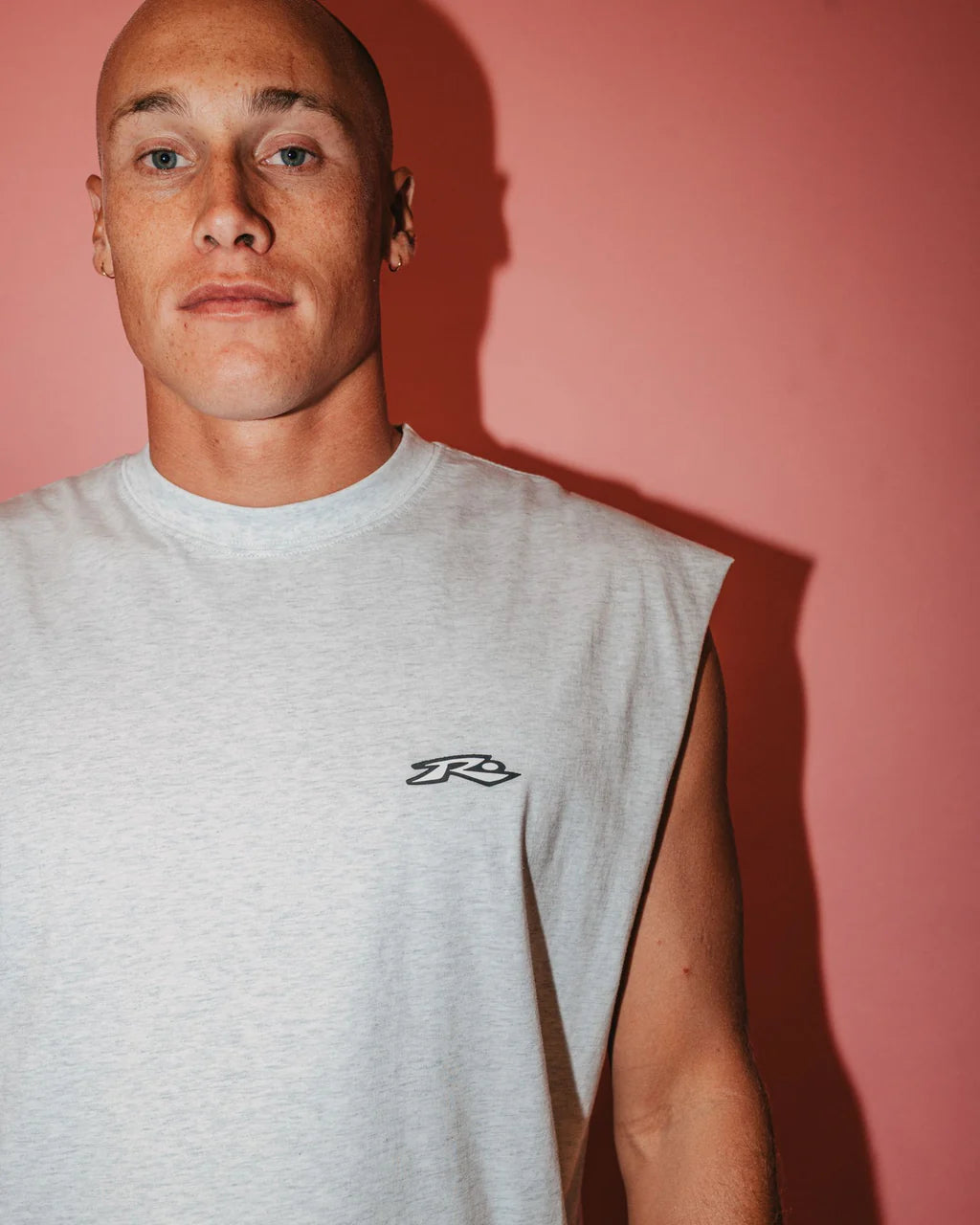 RUSTY REGISTERED GRAPHIC MUSCLE – MENS SLEEVELESS SURF TANK TOP ECRU MARLE