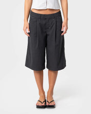 RUSTY ROAD RAGE FINANCE MOMMY LOW RISE SHORT – COAL PINSTRIPE