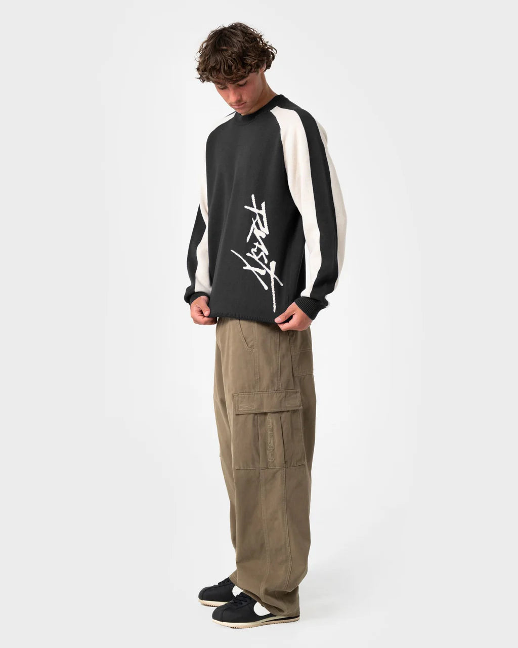 RUSTY ROLL SAFE BOXY CREW NECK KNIT – BLACK MARLE