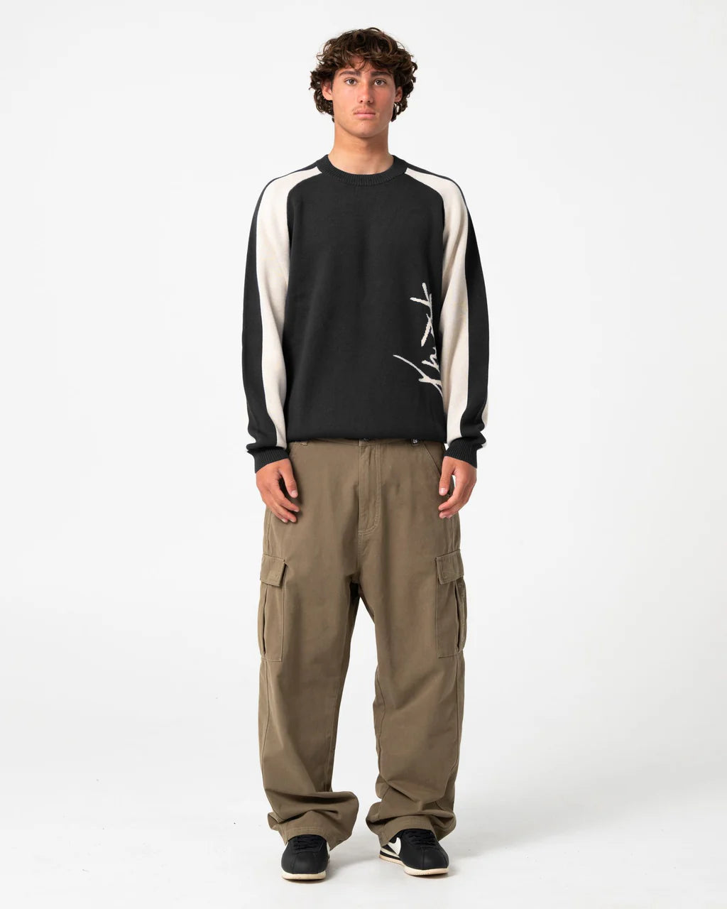RUSTY ROLL SAFE BOXY CREW NECK KNIT – BLACK MARLE