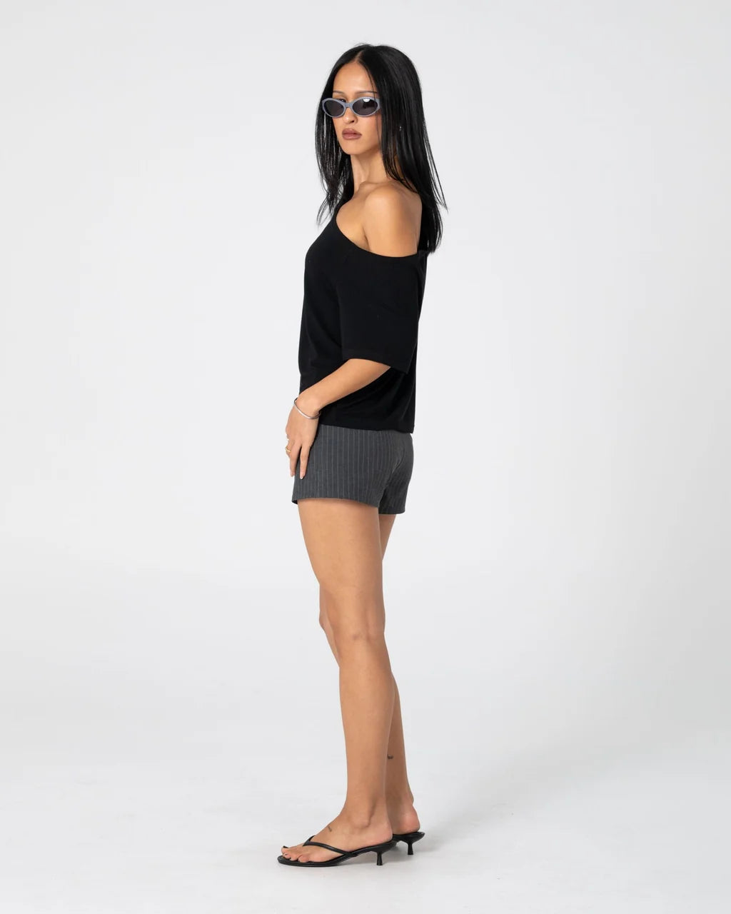 RUSTY SALLY SLOUCH OFF SHOULDER TEE – BLACK