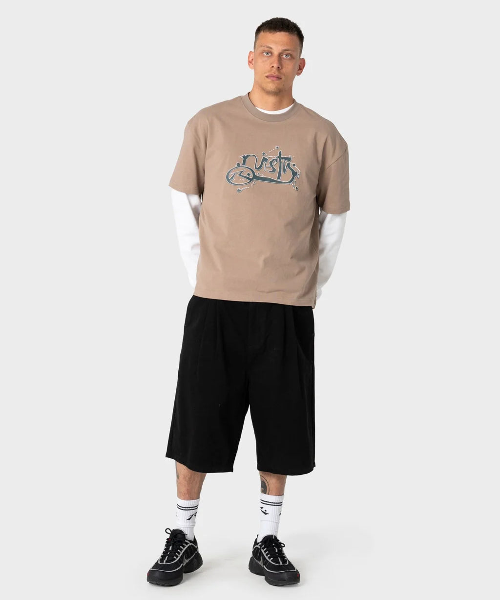 rusty-spray-n-pray-graphic-tee-mushroom.webp