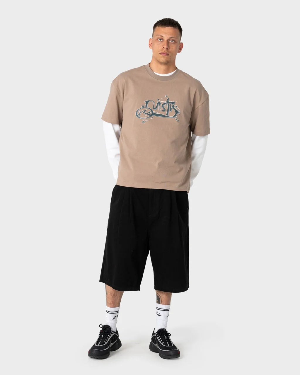 RUSTY SPRAY N PRAY GRAPHIC TEE – MUSHROOM
