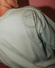 RUSTY SPRAYA GRAPHIC TEE – MENS COTTON SURF STREET LOGO T-SHIRT ABBEY STONE