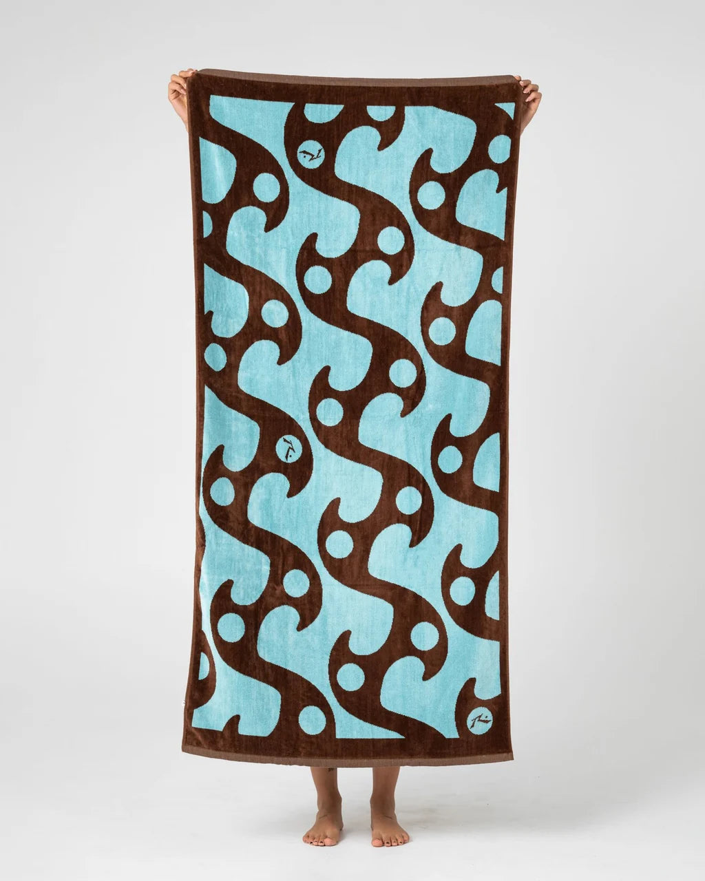RUSTY SUN DRENCHED GRAPHIC TOWEL – PINECONE