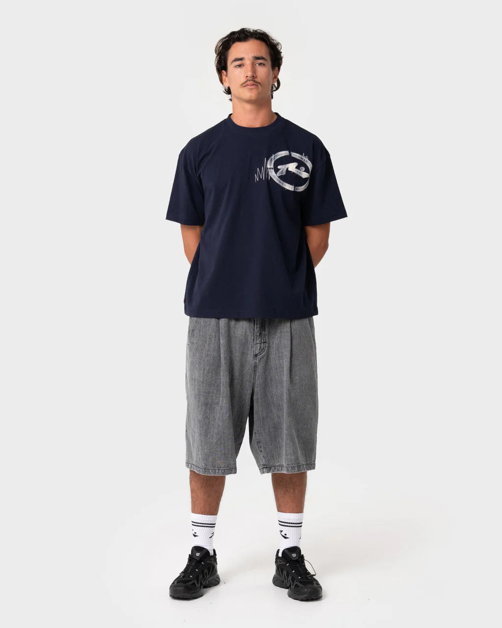 RUSTY UNCUT GEMS CROPPED TEE – NAVY BLUE