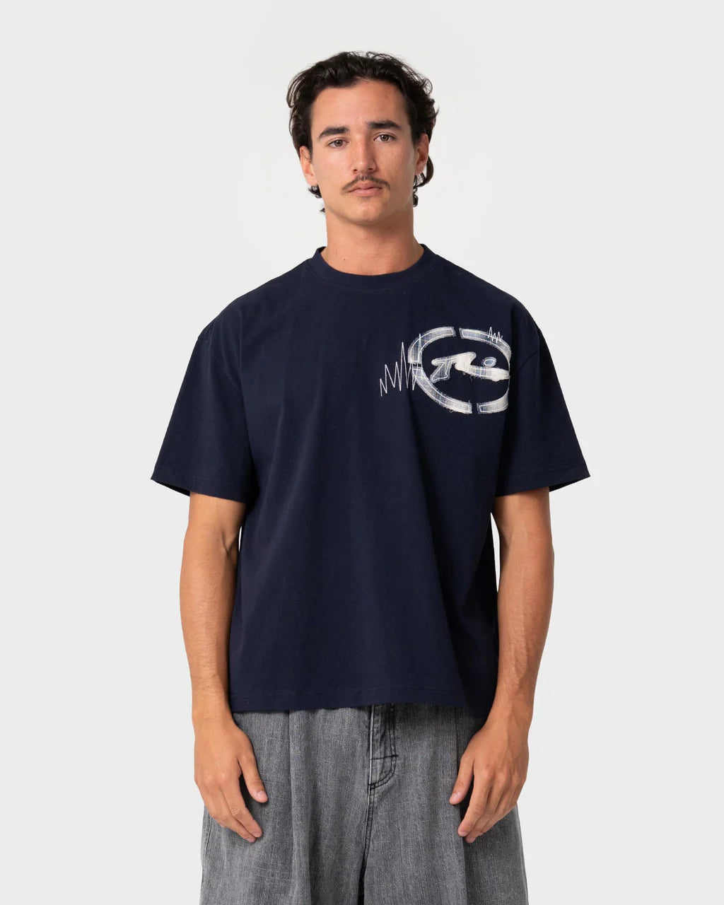 RUSTY UNCUT GEMS CROPPED TEE – NAVY BLUE