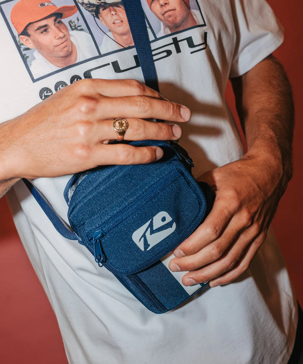 rusty-white-lines-crossbody-bag-navy-blue-on.webp