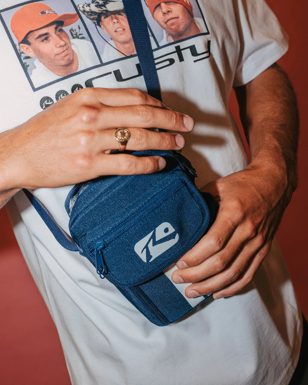 RUSTY WHITE LINES CROSSBODY BAG – NAVY BLUE