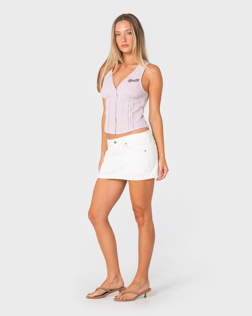 RUSTY WORK IT LOW RISE MINI DENIM SKIRT – SNOWY WHITE