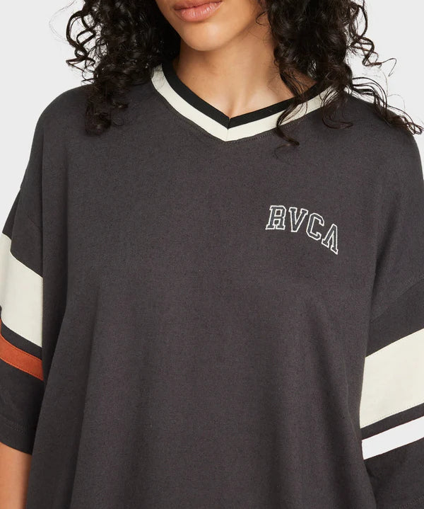 rvca-womens-rory-oversized-tshirt-washed-black-detail.webp