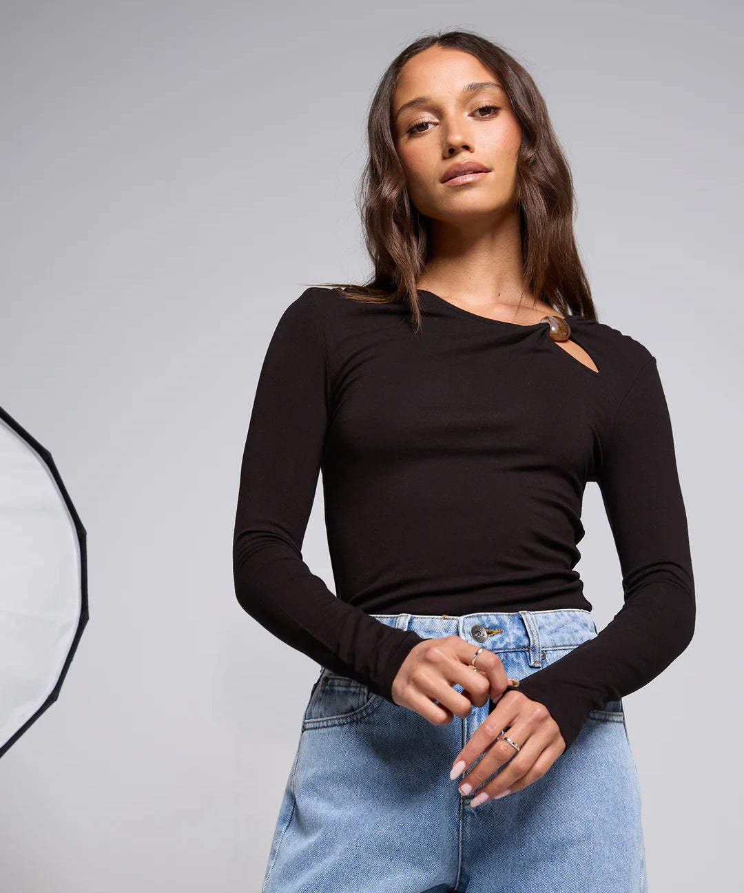 silent-theory-atlas-long-sleeve-top-black.webp