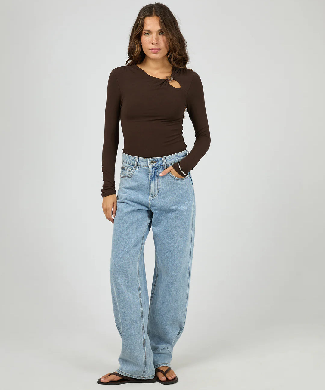 silent-theory-atlas-long-sleeve-top-chocolate1.webp