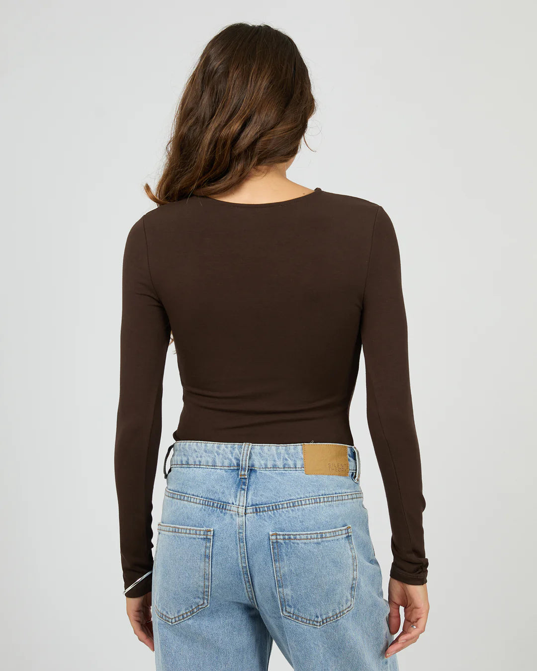 SILENT THEORY ATLAS LONG SLEEVE TOP – CHOCOLATE